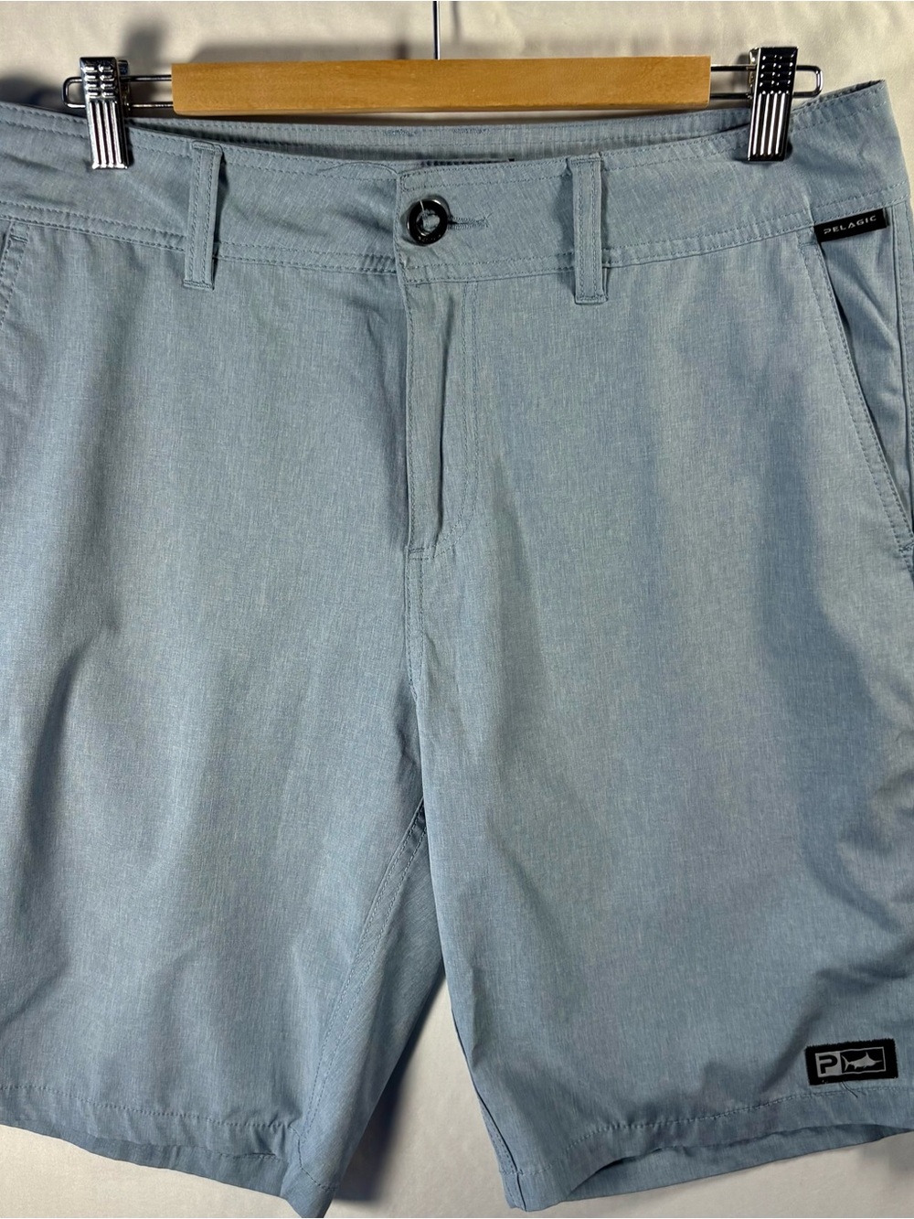 Pelagic Men’s Blue High Performance Quick Dry Flat Front Shorts Size 32 EUC